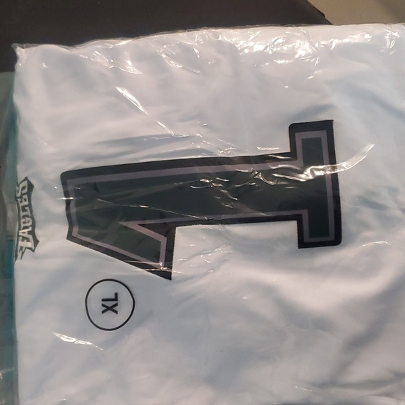 New Jalen Hurts Philadelphia Eagles Jersey Multiple Sizes - Picture 3 of 3